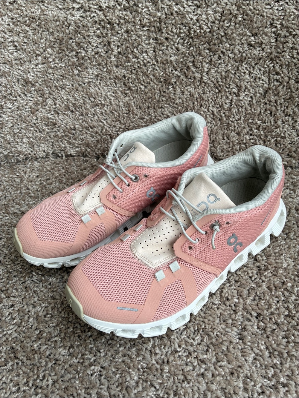 On Running Women's Cloud 5 Rose Shell Sneakers size 7